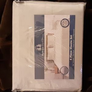 Mattress Homes 4 piece King sheets set 600 TC light gray solid 100% cotton New…